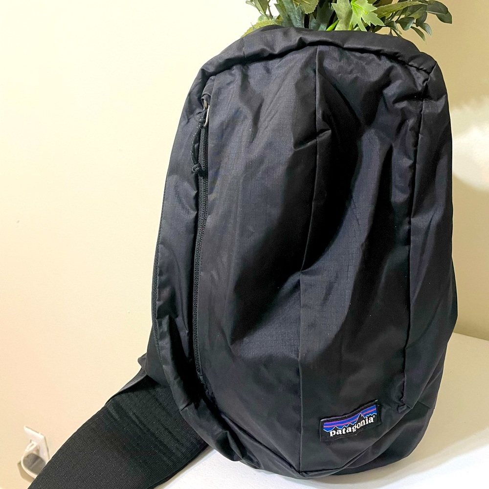 Patagonia Ultralight Black Hole Sling 8L